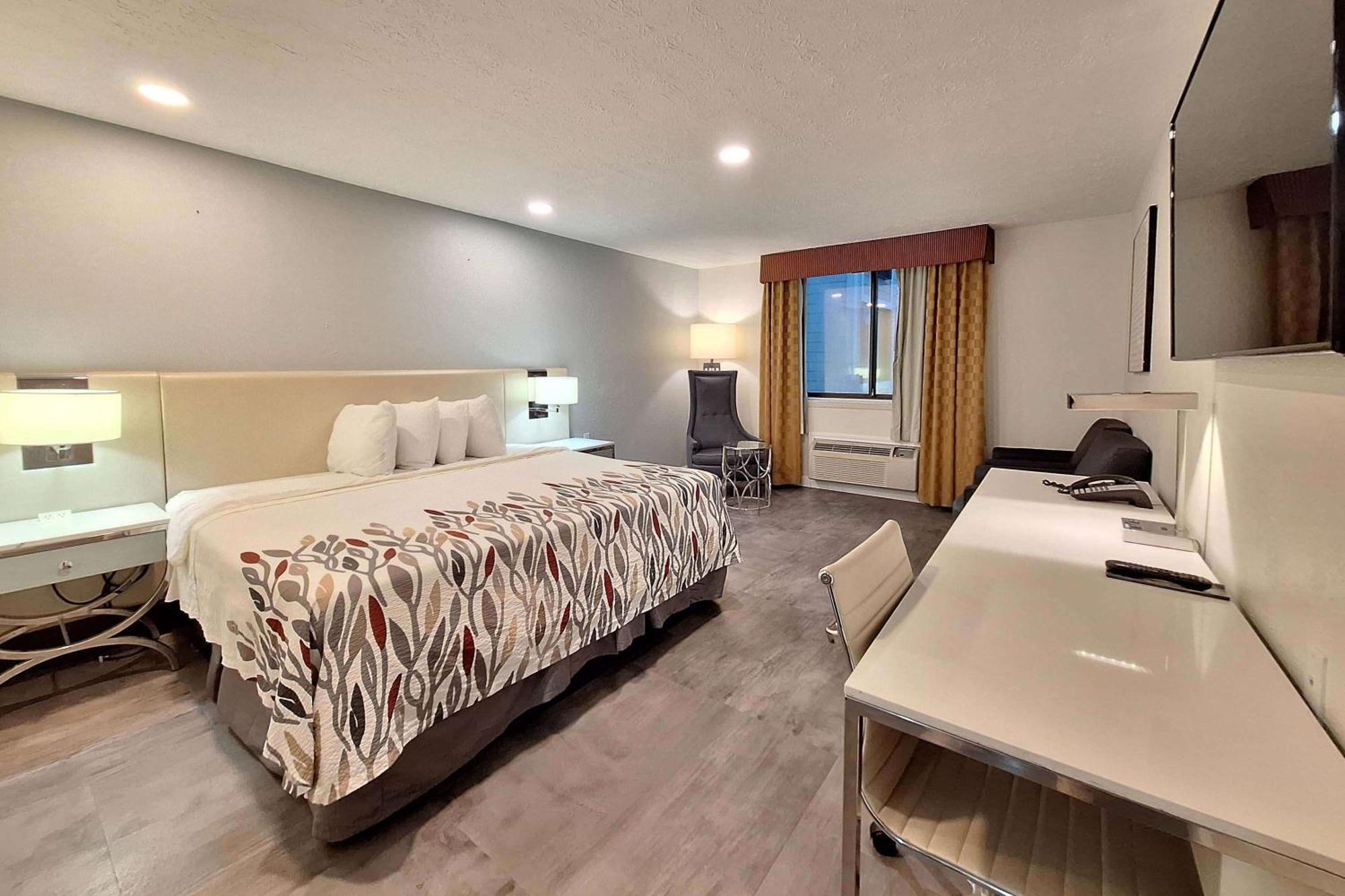 Travelodge By Wyndham Indianapolis Speedway 외부 사진