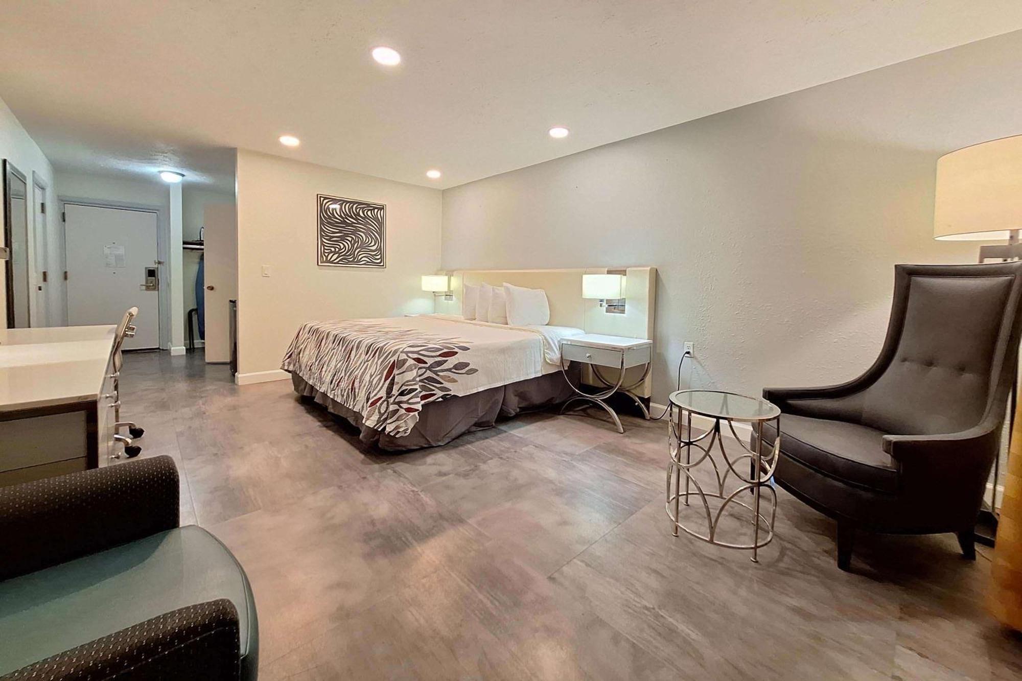 Travelodge By Wyndham Indianapolis Speedway 외부 사진